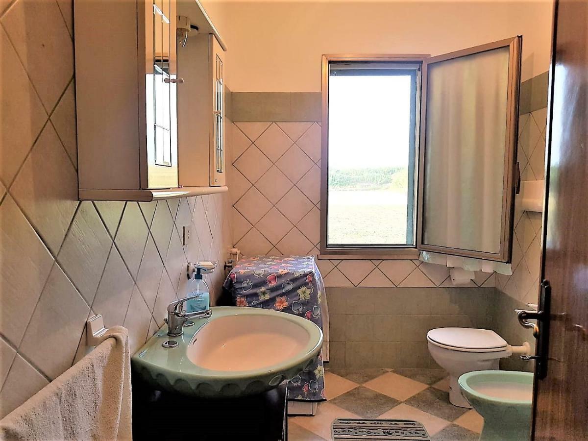 Villetta Su Barrali Орозеи Экстерьер фото